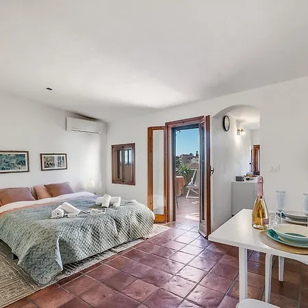 Piccola Pigna - Terrazza Vista Mare Sanremo Studio - Happy Rentals