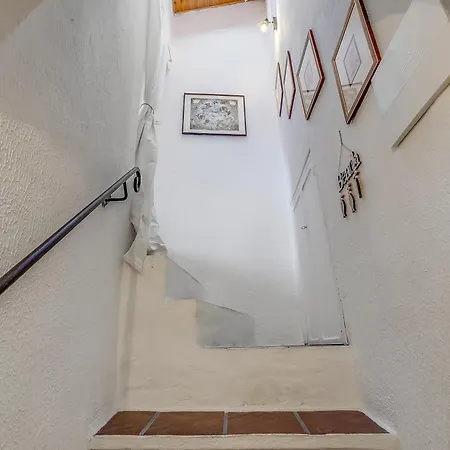 Piccola Pigna - Terrazza Vista Mare Sanremo Studio - Happy Rentals *